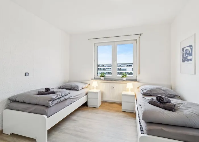 Monteur - Fuer Bis Zu 6 Personen In 63128 - Of03